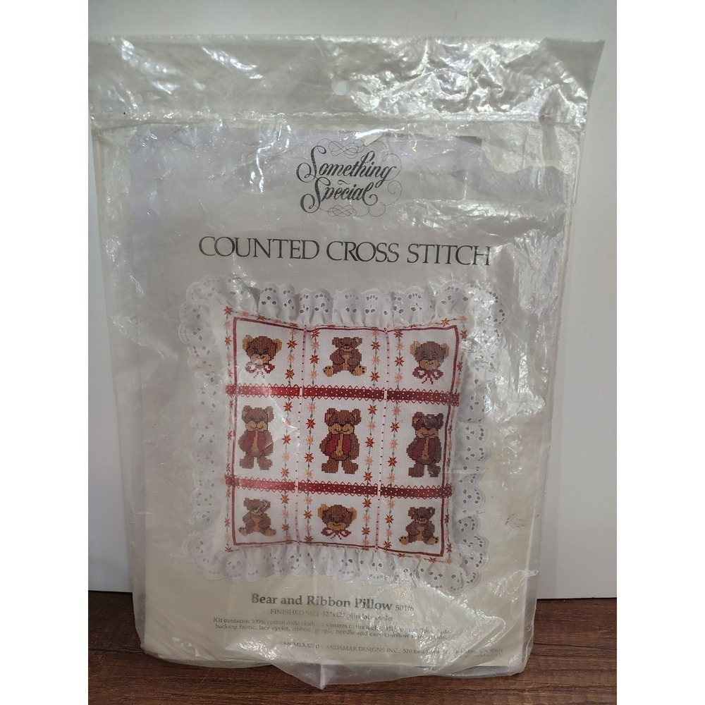 Something Special Bear and Ribbon Pillow 1983 Counted Cross Stitch 50116 NOS B20